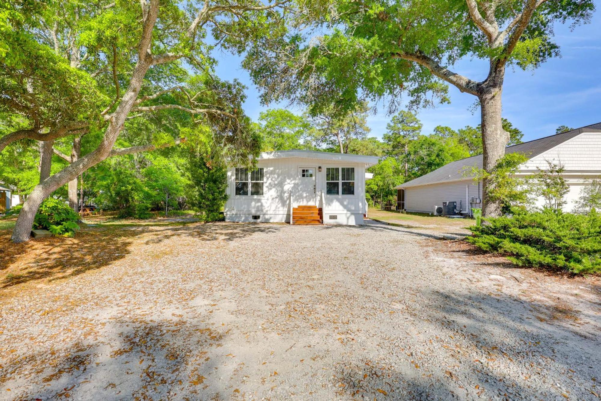 Modern Oak Island Escape 1 Mile To Long Beach! Bagian luar foto