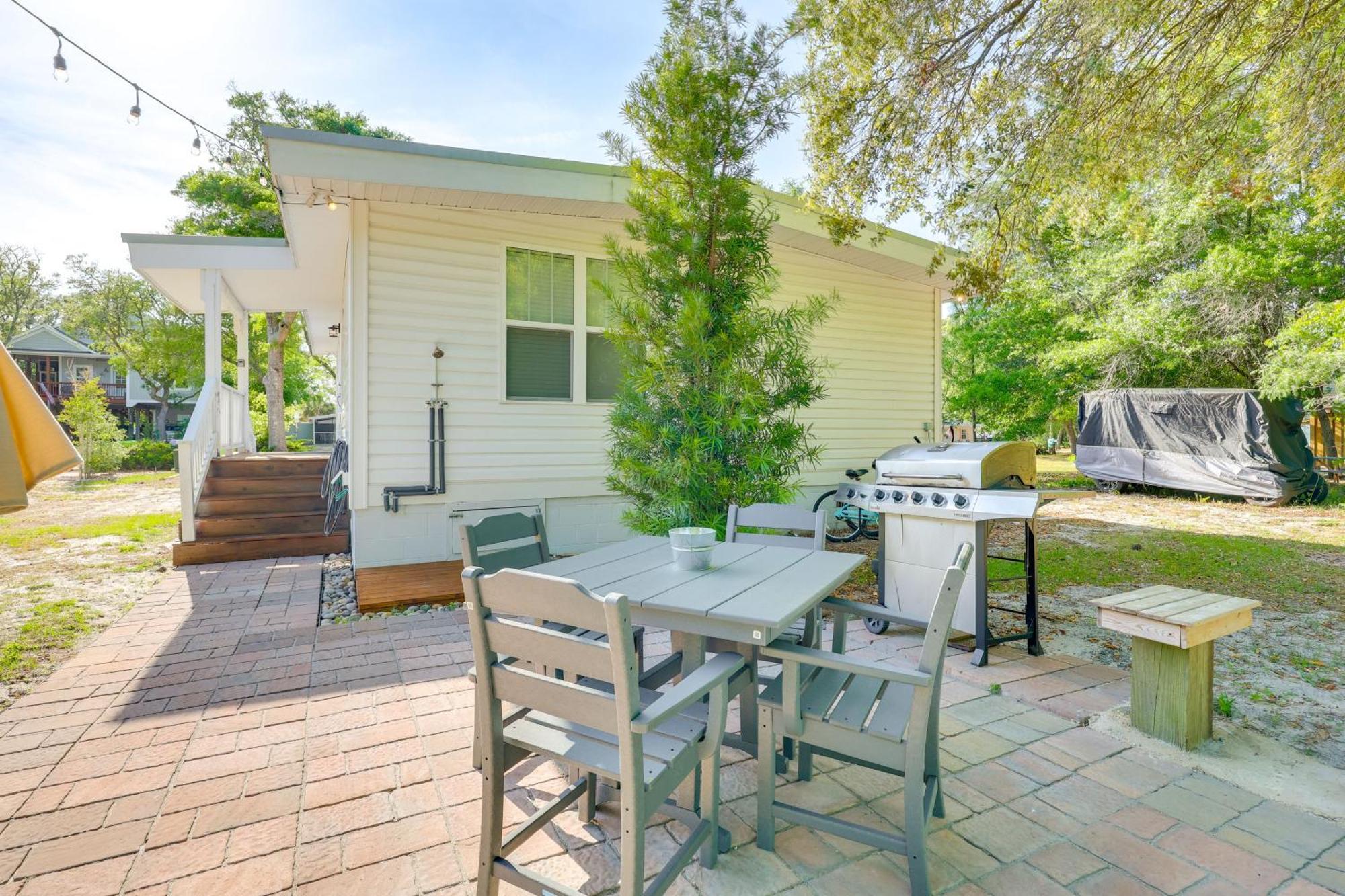 Modern Oak Island Escape 1 Mile To Long Beach! Bagian luar foto