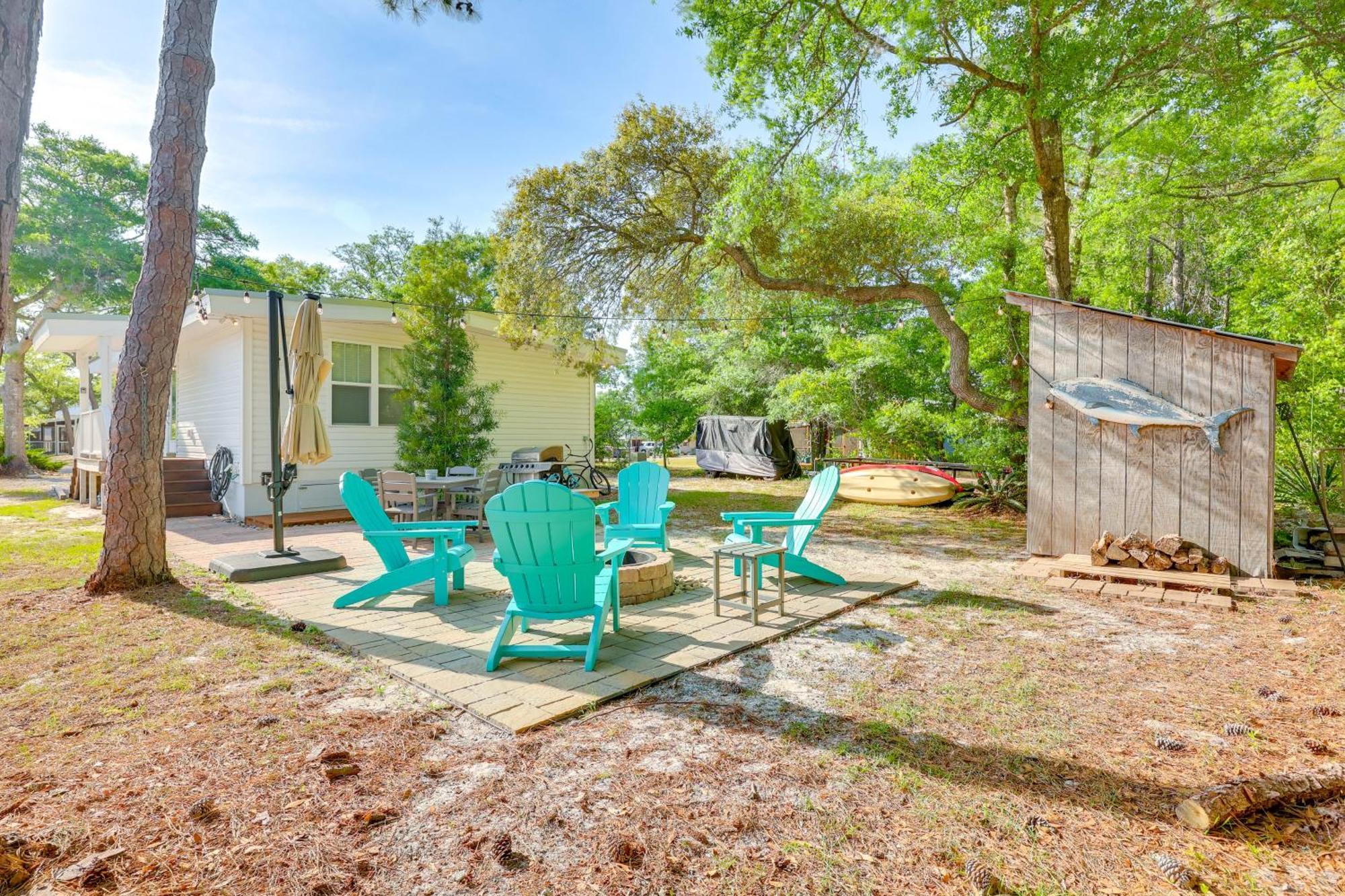 Modern Oak Island Escape 1 Mile To Long Beach! Bagian luar foto