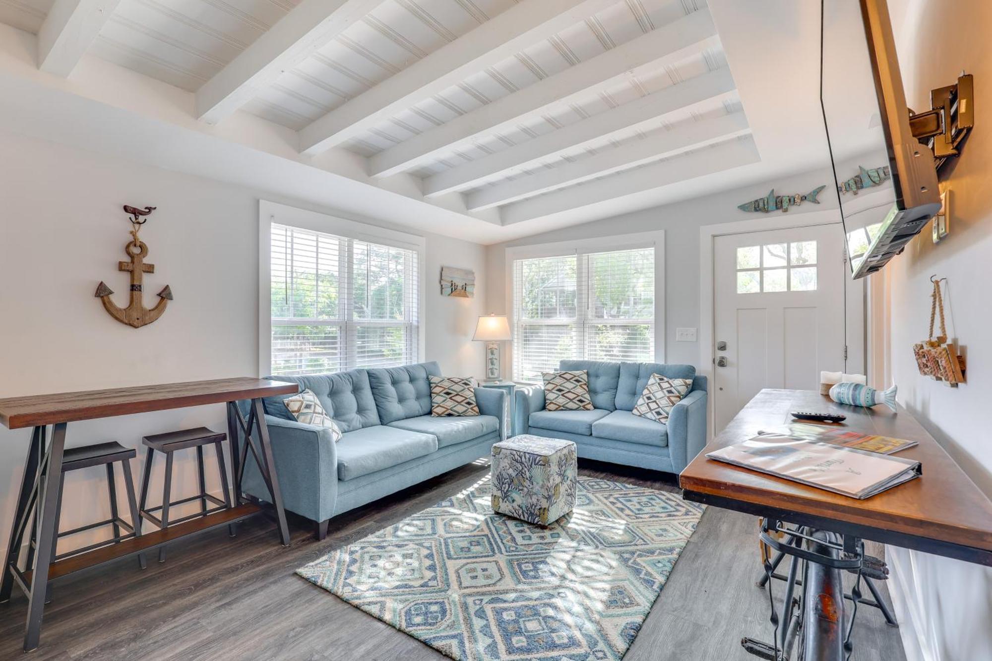 Modern Oak Island Escape 1 Mile To Long Beach! Bagian luar foto