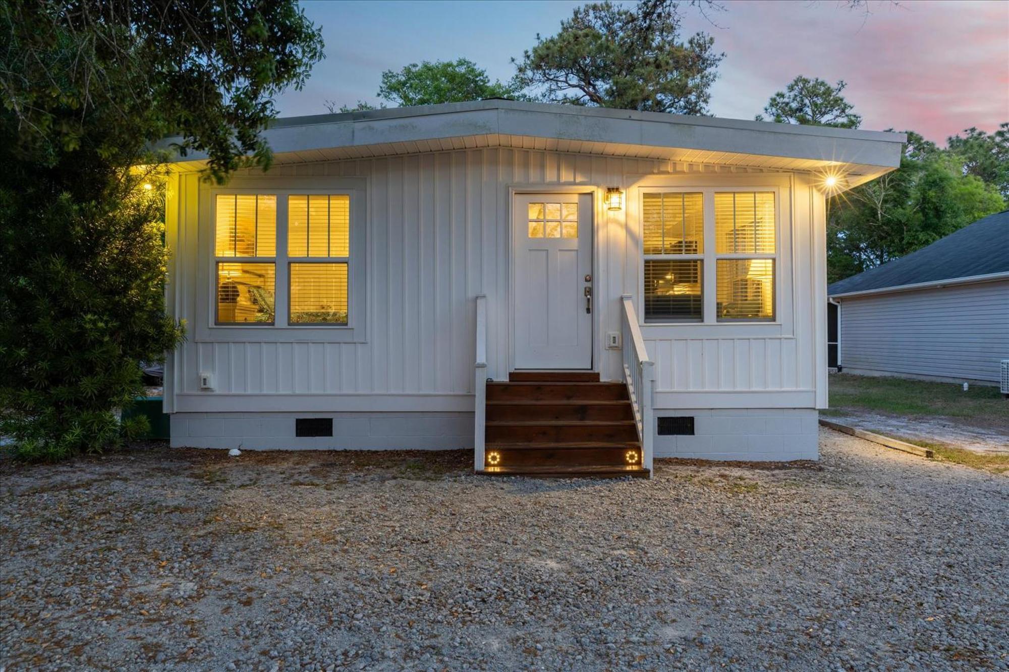 Modern Oak Island Escape 1 Mile To Long Beach! Bagian luar foto
